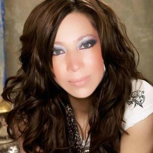 Meet your Posher, Leonor